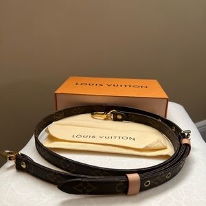 Adjustable Monogram 16 MM strap